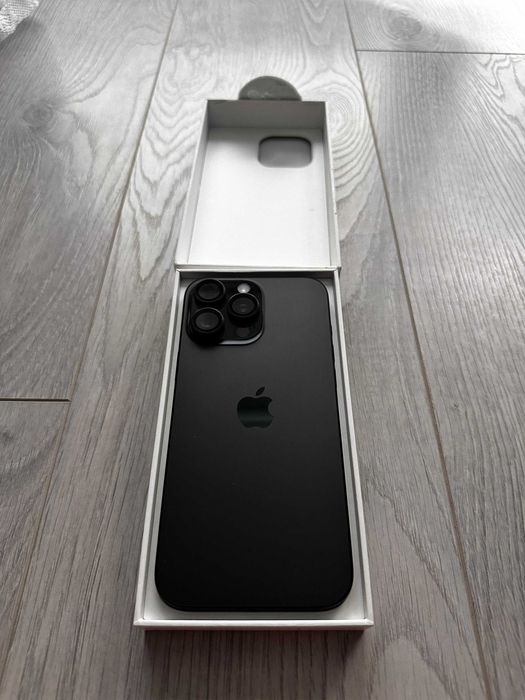 iPhone 16 Pro Max 256GB Black Titanium 5G - stare impecabilă, 33 cicluri baterie, garanție eMag 24 luni