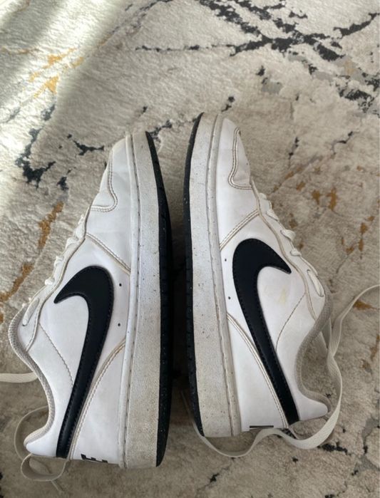 Nike 37  barbati, purtati foarte putin