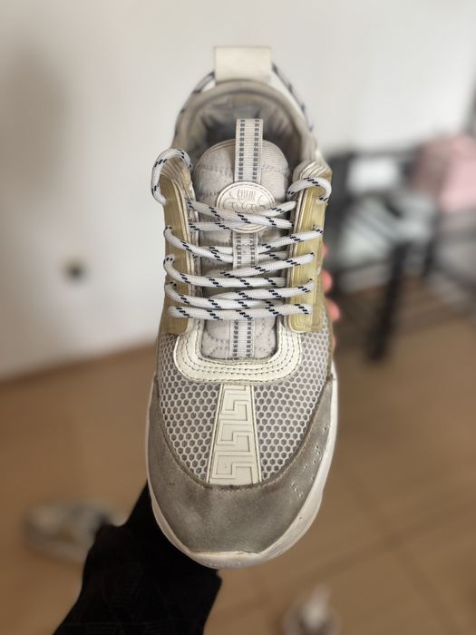 Versace chain reaction