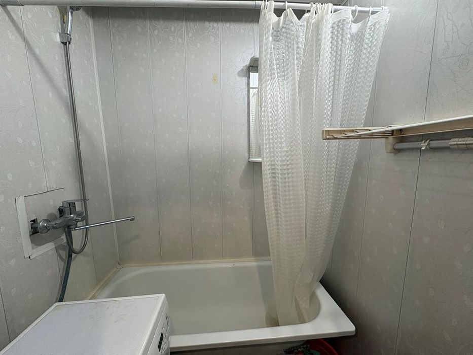 Продам 2 х ком квартиру 20 мкр.