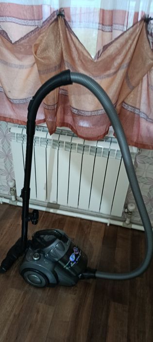 Продаю пылесос ...