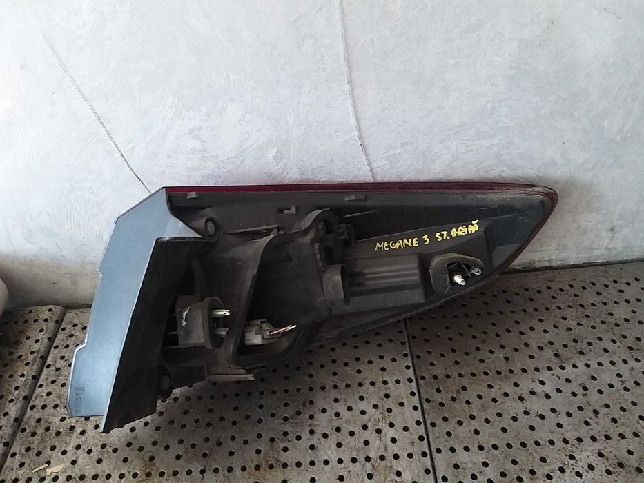 Stop tripla lampa stanga aripa renault megane 3 265550010r 89319371