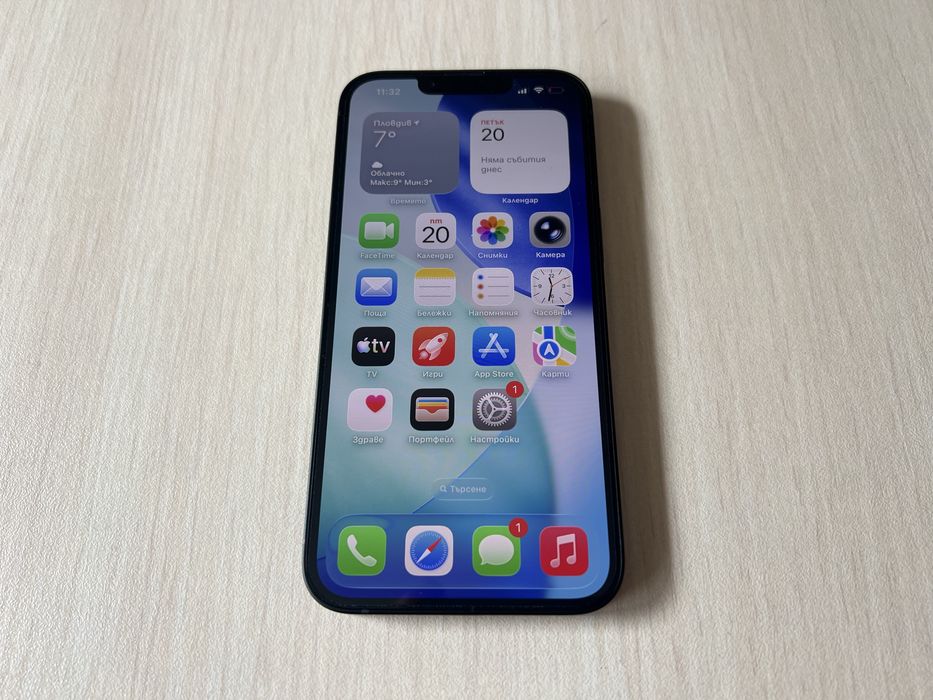 Продавам Apple iPhone 17e 256/8GB