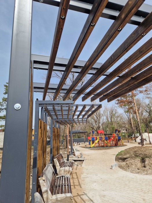 Современная пергола для сада и двора | Металл + дерево