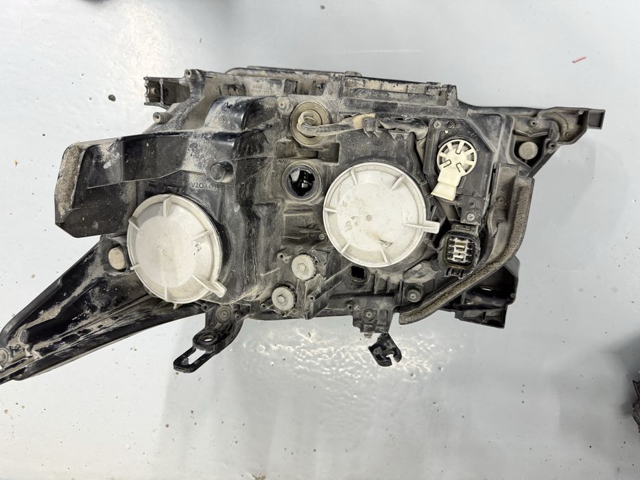 Фары перед на LEXUS продаются