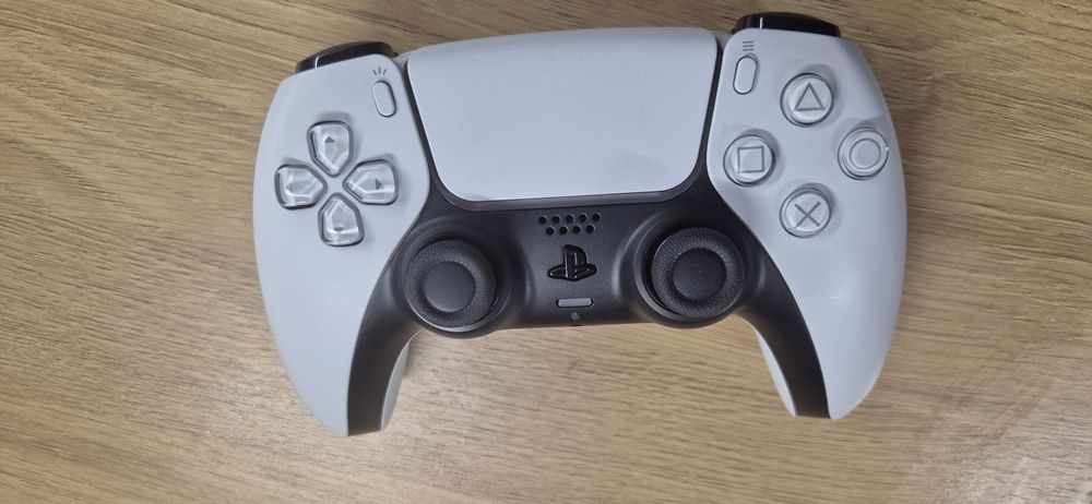 Playstation 5 digital edition- ПОЧТИ НОВ!