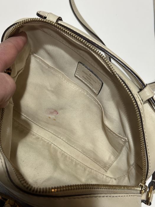 Дамска кожена чанта Louis Vuitton Saintonge Monogram / Cream White