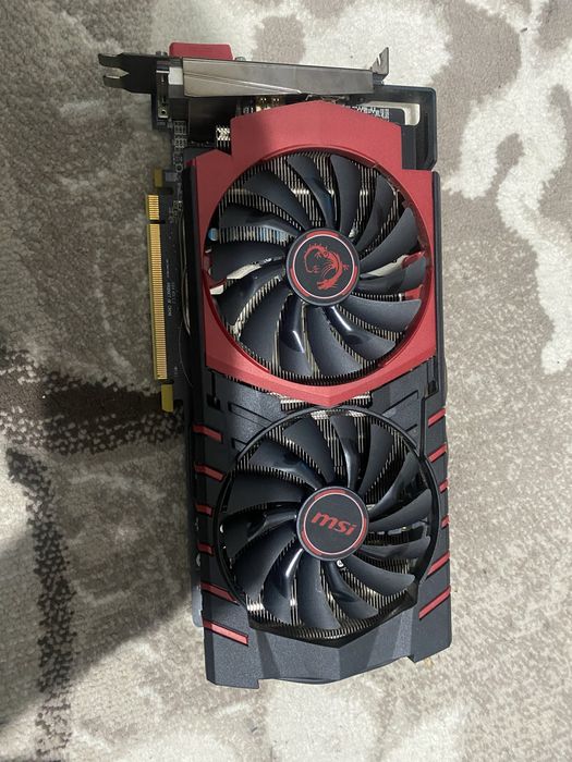 Placă video AMD Radeon R9 380 – 4GB GDDR5