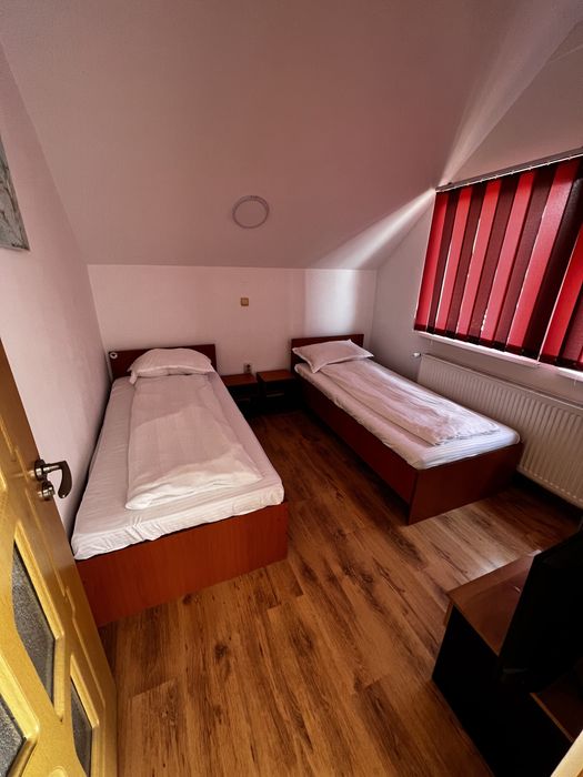 Chirie Cazare 5 camere 10 persoane Toplita Harghita craciun revelion