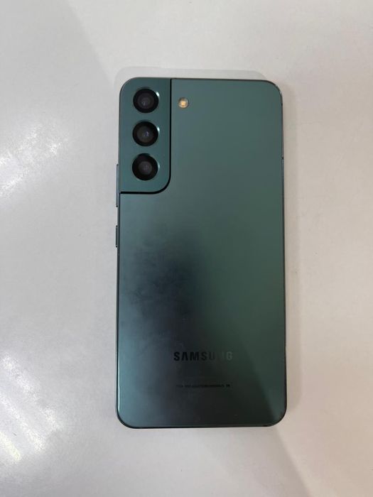 Телефон Samsung s 22