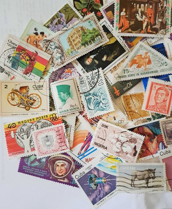 Лот от различни пощенски марки- над 50 бр.