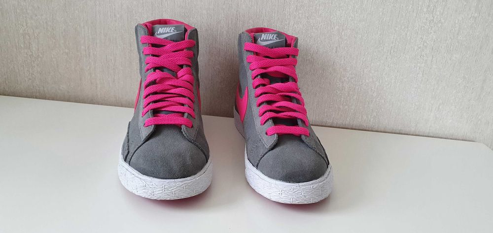 adidasi fete/dame Nike Blazer nr 35,5 /piele/ca noi