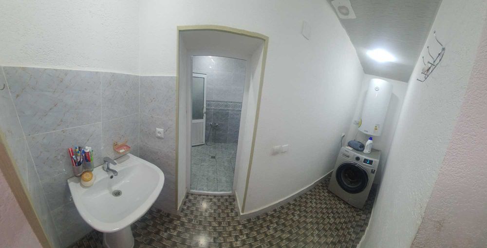 Uy sotiladi  Manzil: Buka tumani Madaniyat MFY.