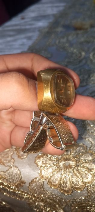 Часы заря СССР  честно состояние нормальное но маё состояние сейчаспло