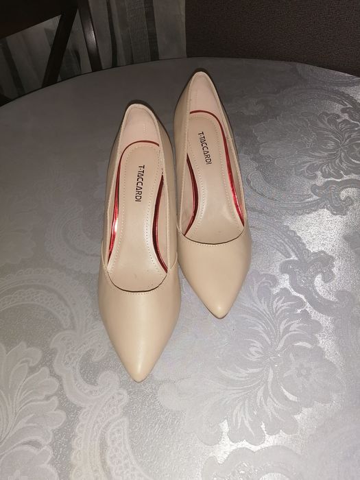 Продам туфли женские