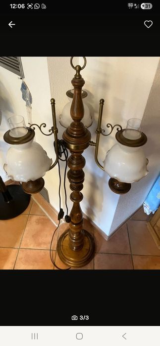 Lampă de podea în stare foarte bună