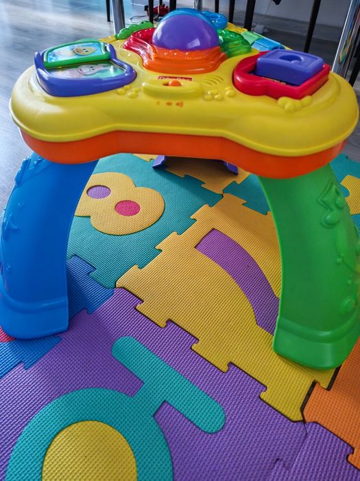 Интерактивна масичка Fisher price