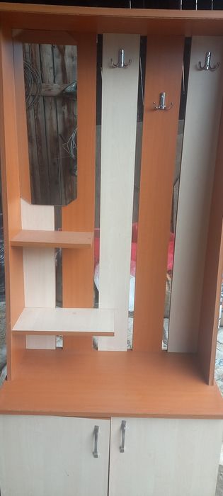 Vand cuier în stare buna