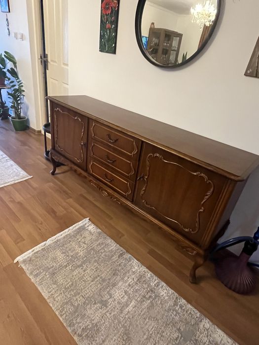 Dulap din lemn masiv