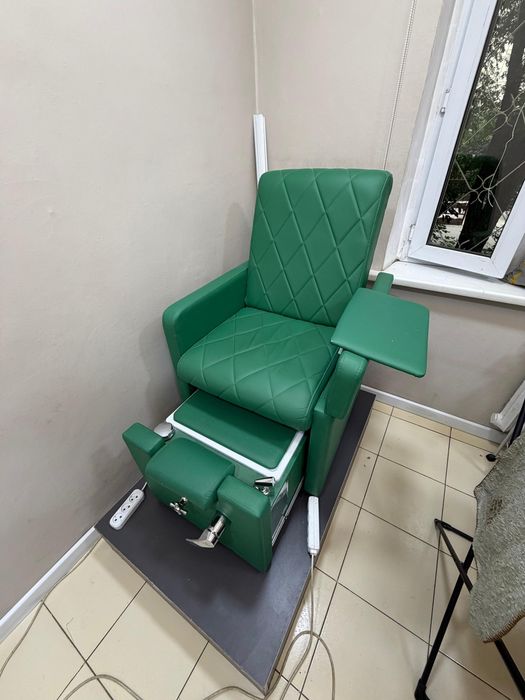 Продам педикюрное кресло