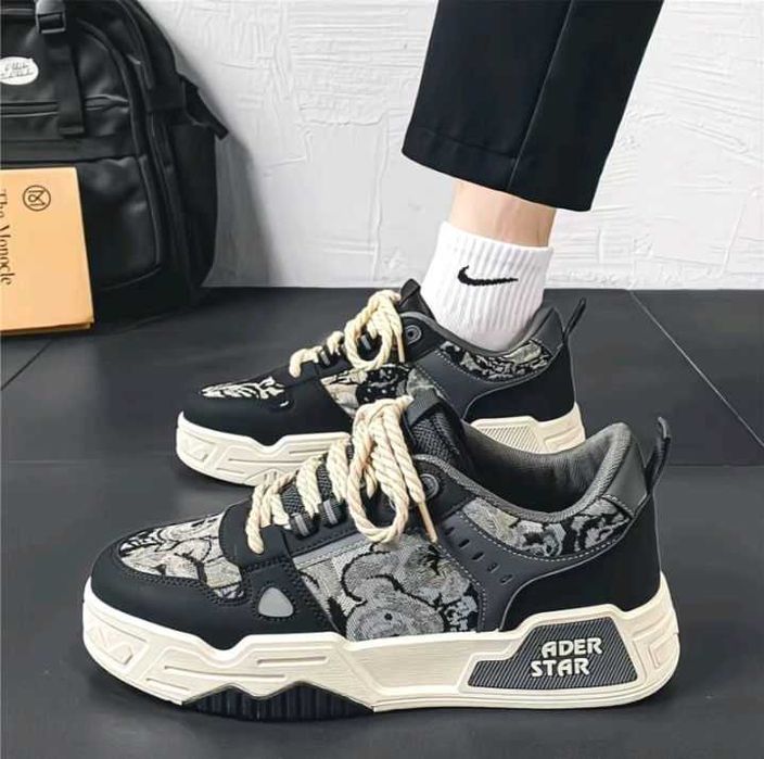 Модные кроссовки