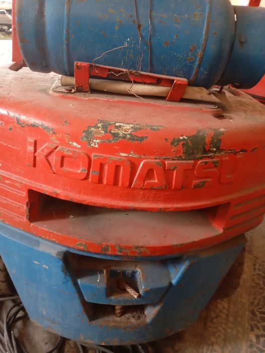 Продавам мотокар Komatse