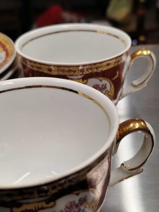 Кралски сервиз за хранене НОВ