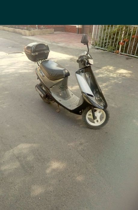 Skuter honda dio sotiladi srochno uurishina gap yoq