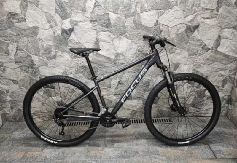 Bicicleta Focus, roti 29, echipare shimano, frane disc, masura M, noua