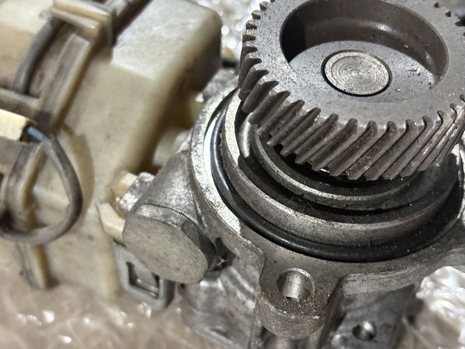 Mazda 5 2.0d 2007 година Хидравлична Помпа