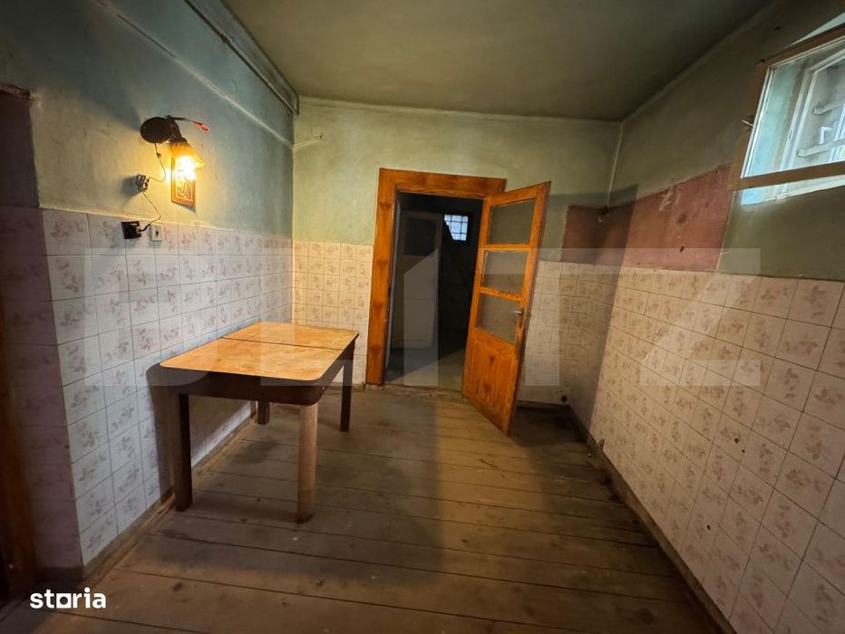 Casa de vanzare, 98 mp, zona Centrala