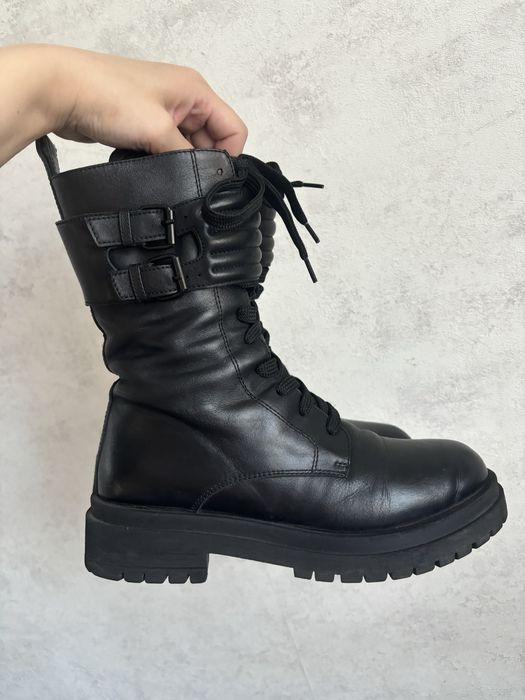 Женские зимние ботинки