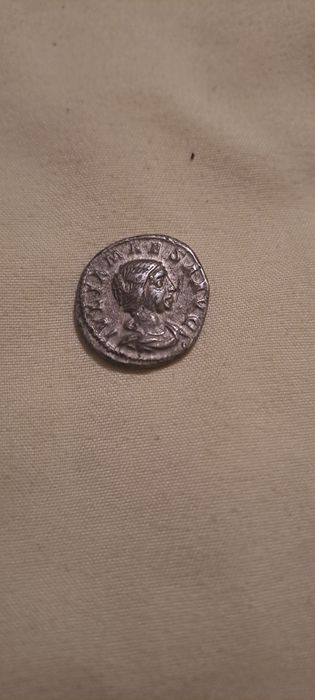 Продавам  3 броя денари