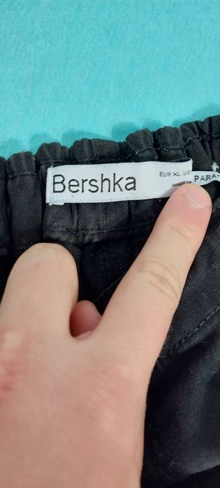 Pantaloni Bershka parachute