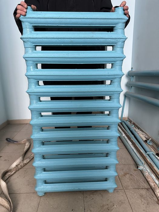 Продам батарею чугунную