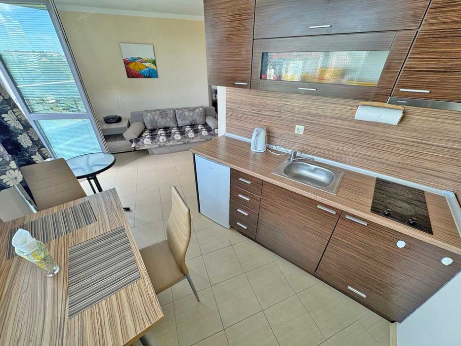 Обзаведен двустаен апартамент в северната част на комплекса