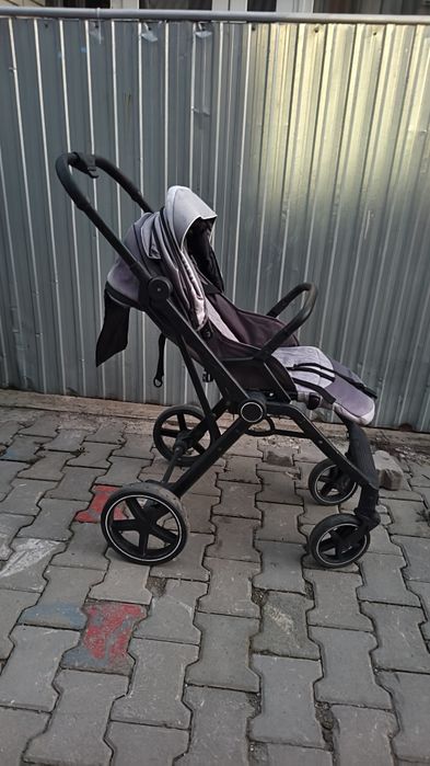 Продам коляску  ining baby