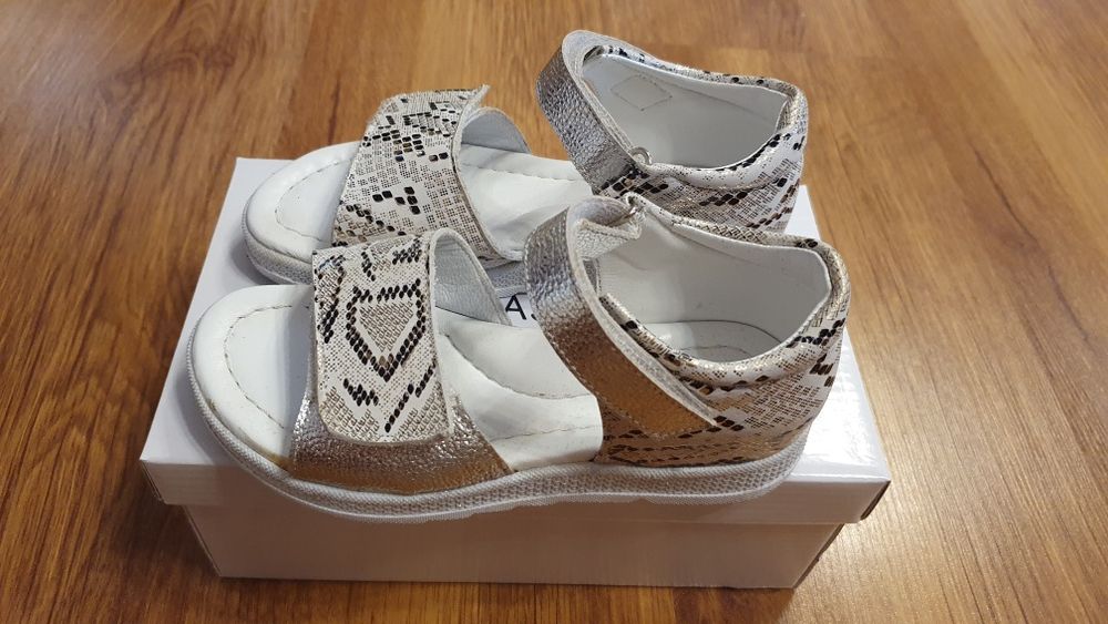 Детские сандалики кожаные