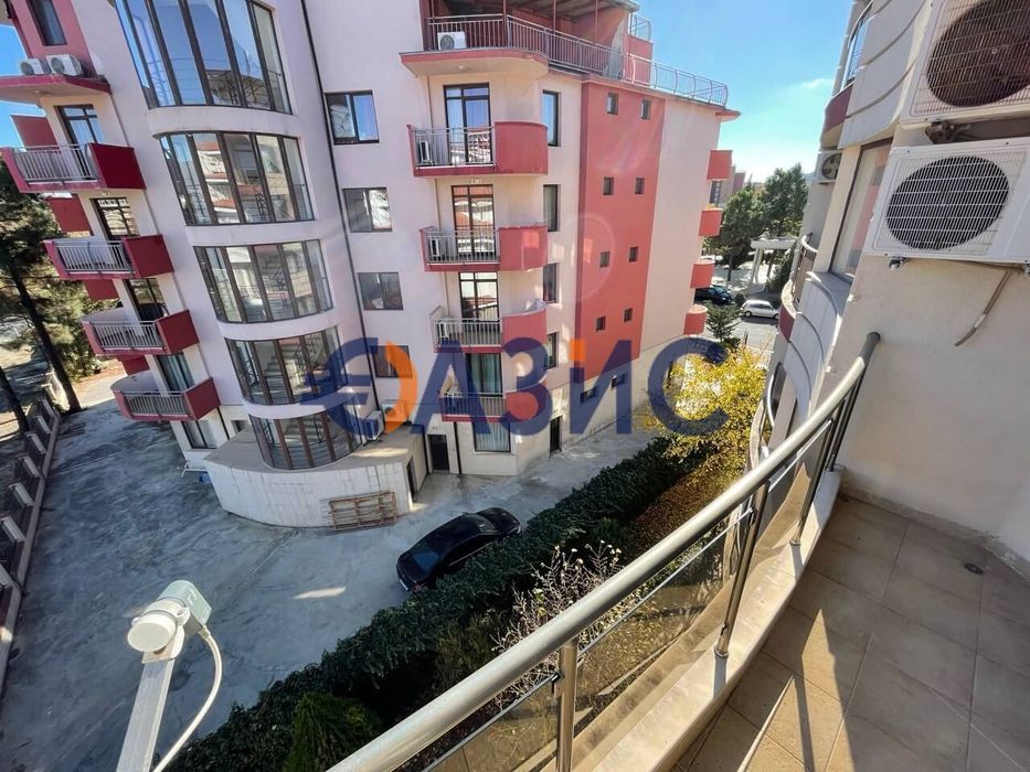 Продава се Тристаен апартамент в к.к. Слънчев бряг - 105 кв.м за 559 €/кв.м - Снимка #8