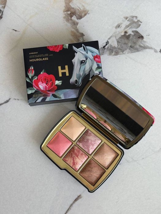 Hourglass палетка