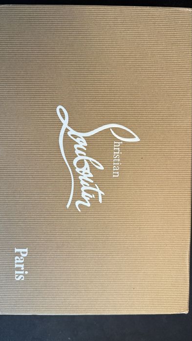 Christian louboutin обувки