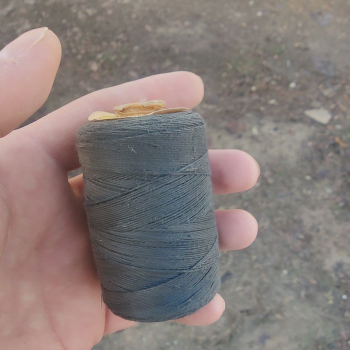 Нитья для шитья.