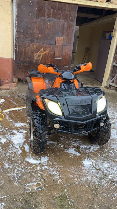 Vând atv linhai de 300