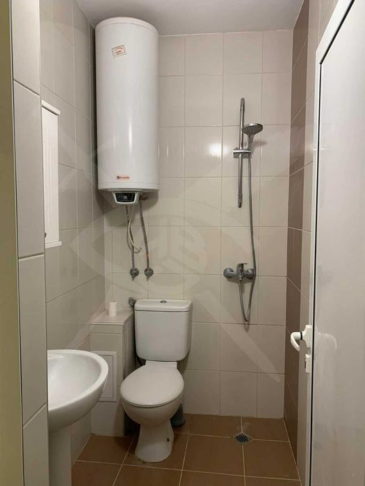 Продава се Двустаен апартамент в Варна, Център - 54 кв.м за 1370 €/кв.м - Снимка #4