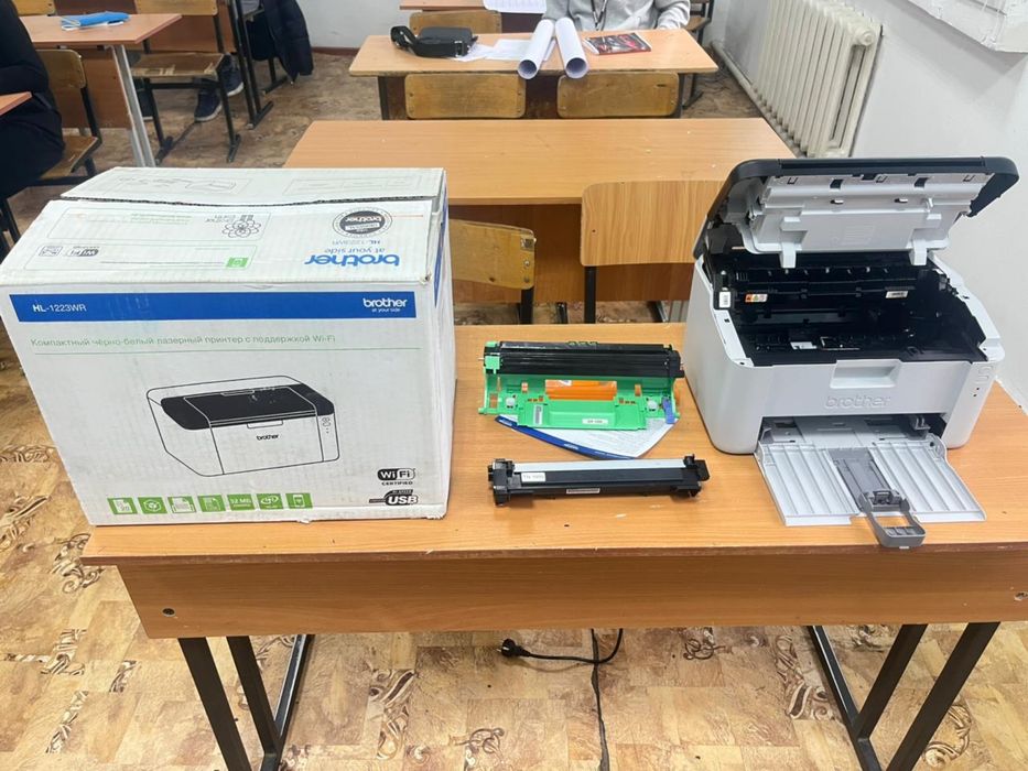 Принтер Brother в хорошем состоянии