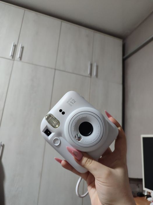 Камера instax mini 12 новая