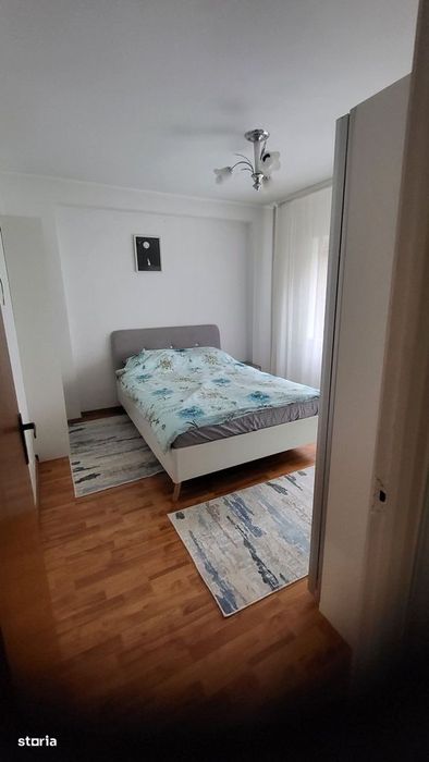 Apartament 3 Camere Decomandat – Metrou la scara