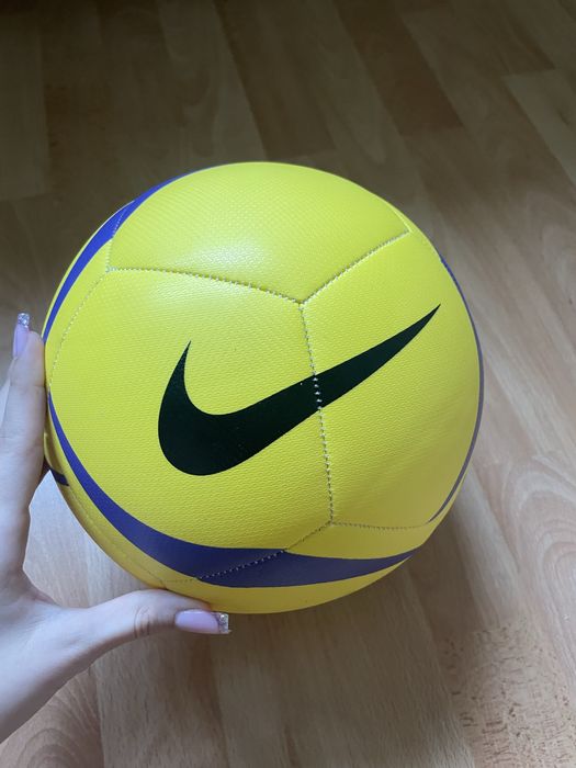 Minge de fotbal noua nike