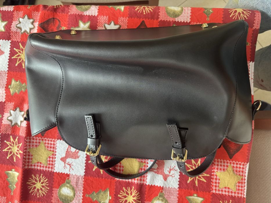 Черна чанта от есествена кожа