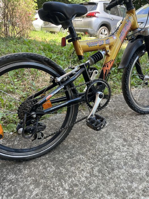 Колело KTM златно